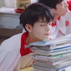 腹肌小奶狗导管视频大全
